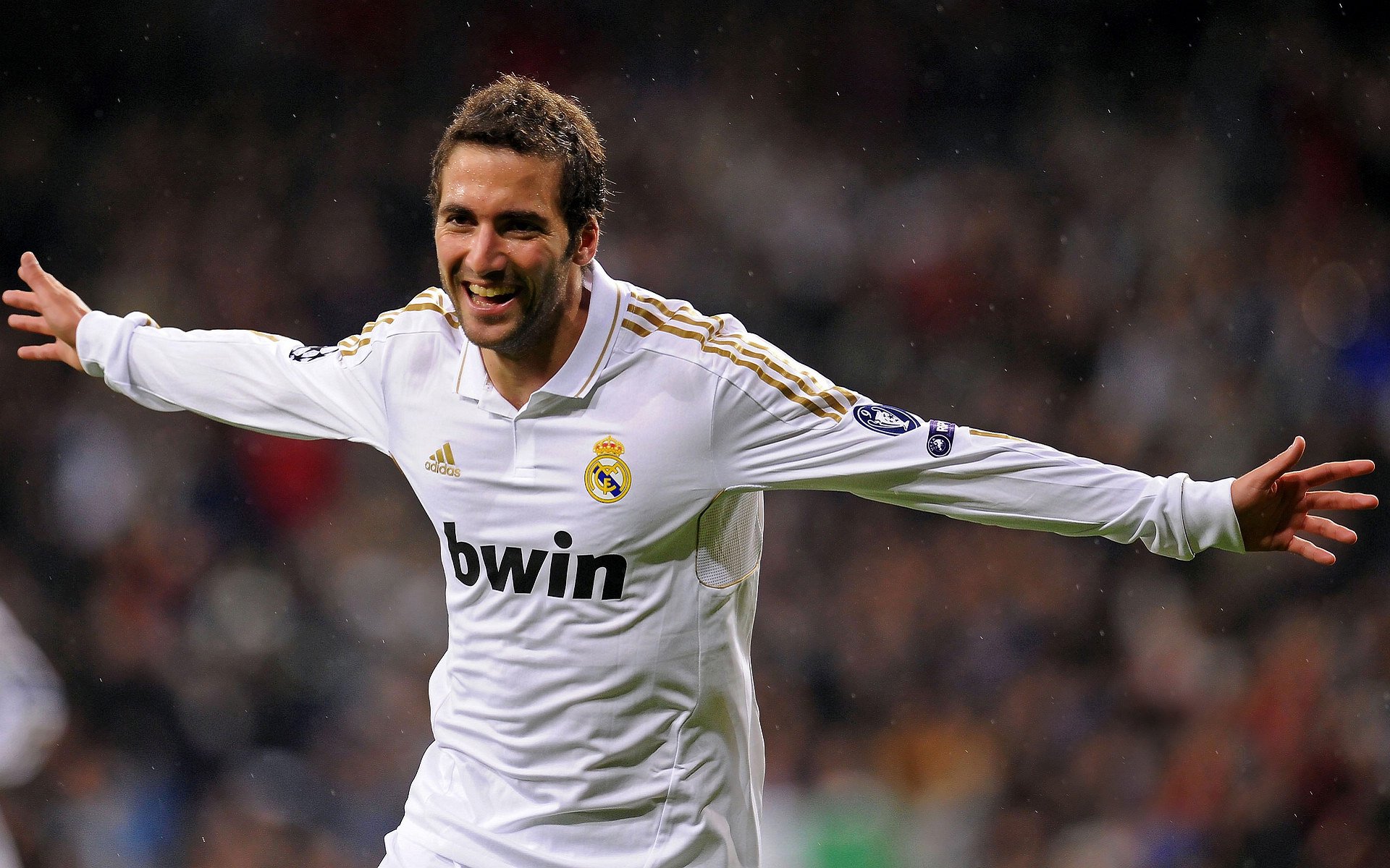 伊朗男足在巴黎奥运会比赛中以2-0战胜新西兰,伊朗男足世预赛