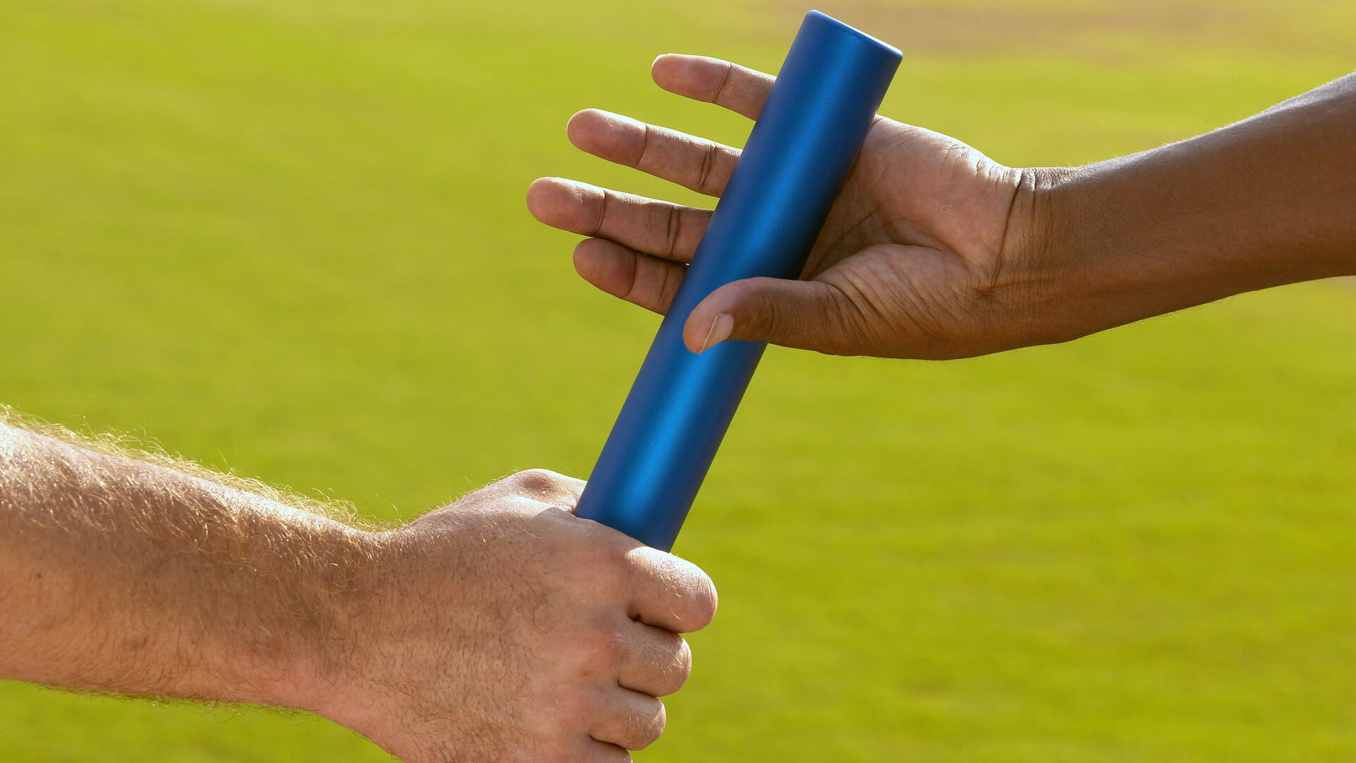 小型飞碟狙击竞技，精准射击的技术比拼，微型飞碟